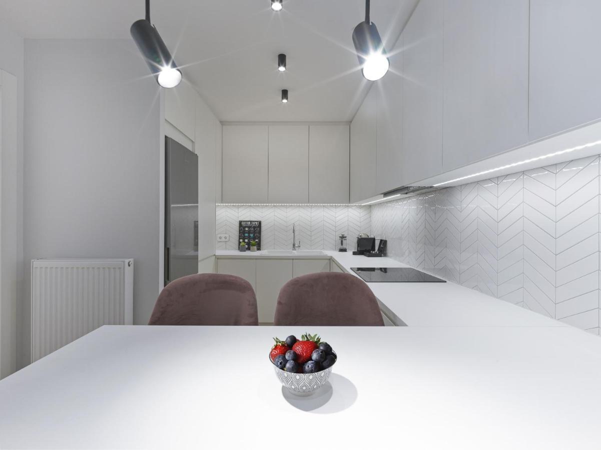 Fresh, New & Ready For You! Rnvtd Apt In Koukaki! Atena Exterior foto