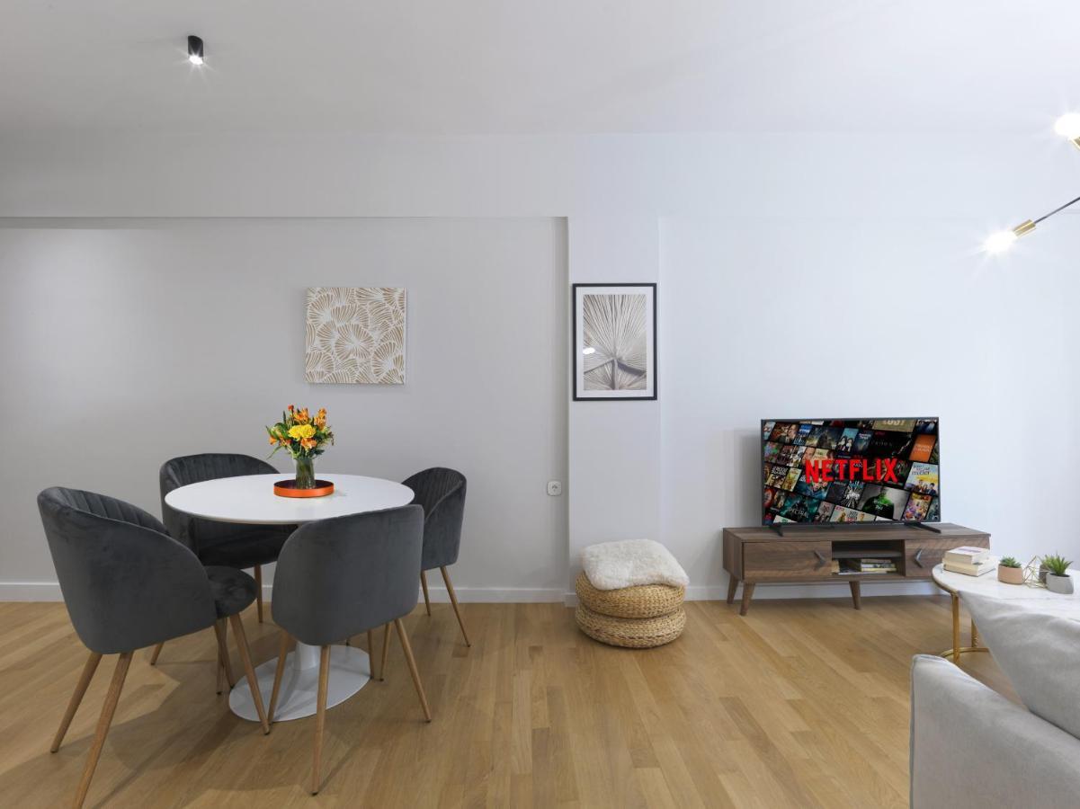 Fresh, New & Ready For You! Rnvtd Apt In Koukaki! Atena Exterior foto